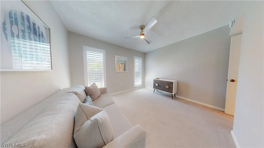53 High Point Circle W Naples FL 34103
