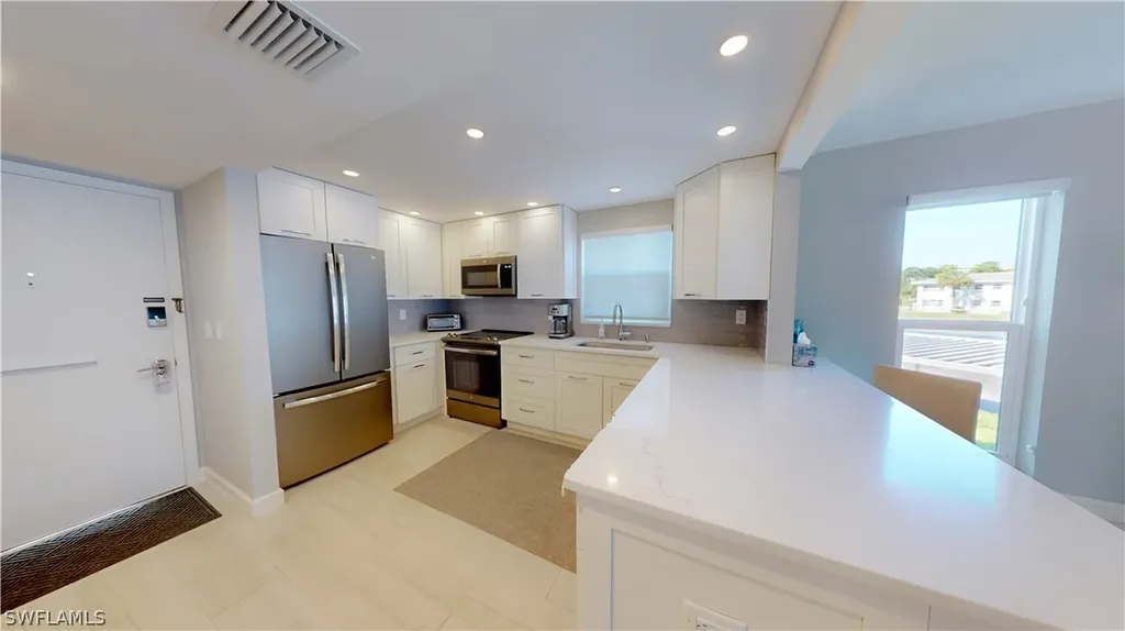 53 High Point Circle W Naples FL 34103