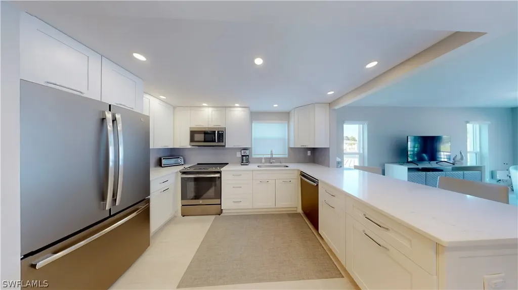 53 High Point Circle W Naples FL 34103