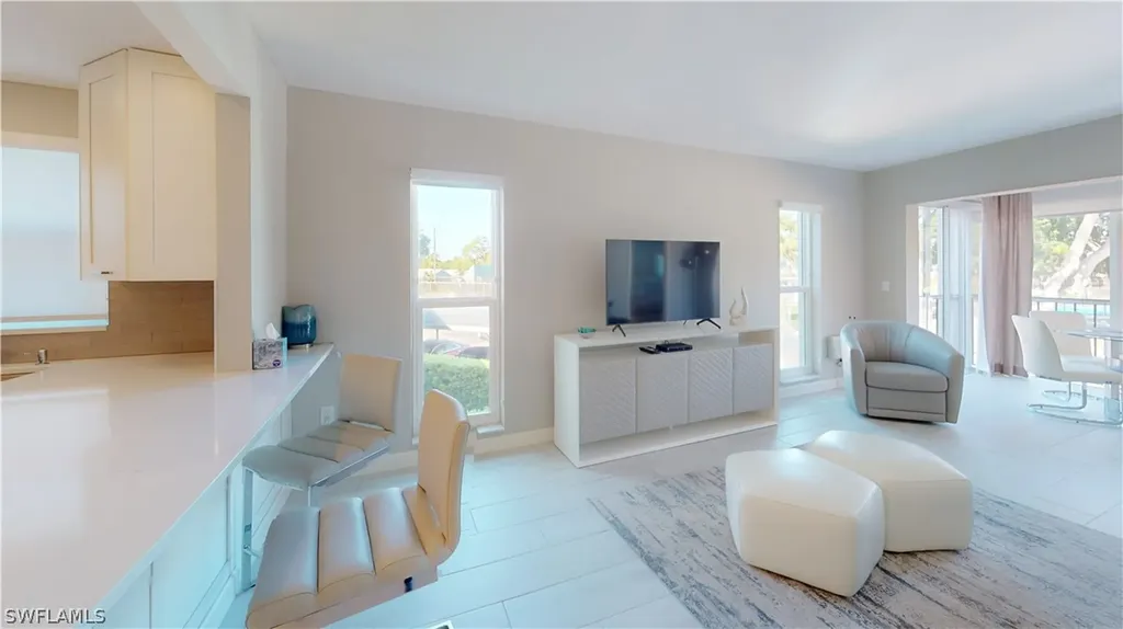 53 High Point Circle W Naples FL 34103