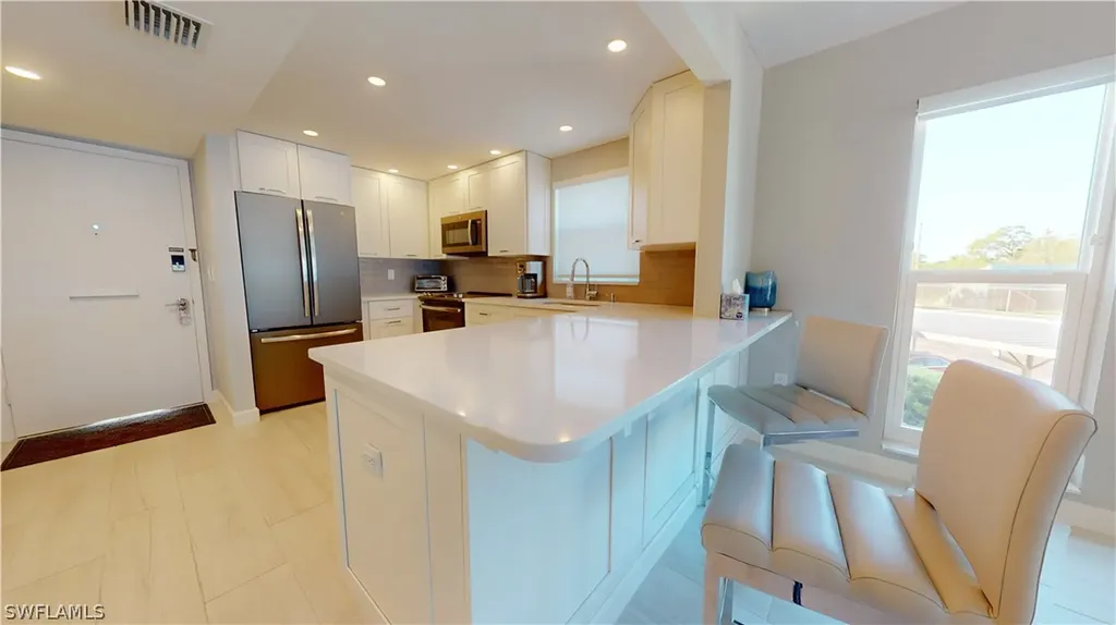 53 High Point Circle W Naples FL 34103