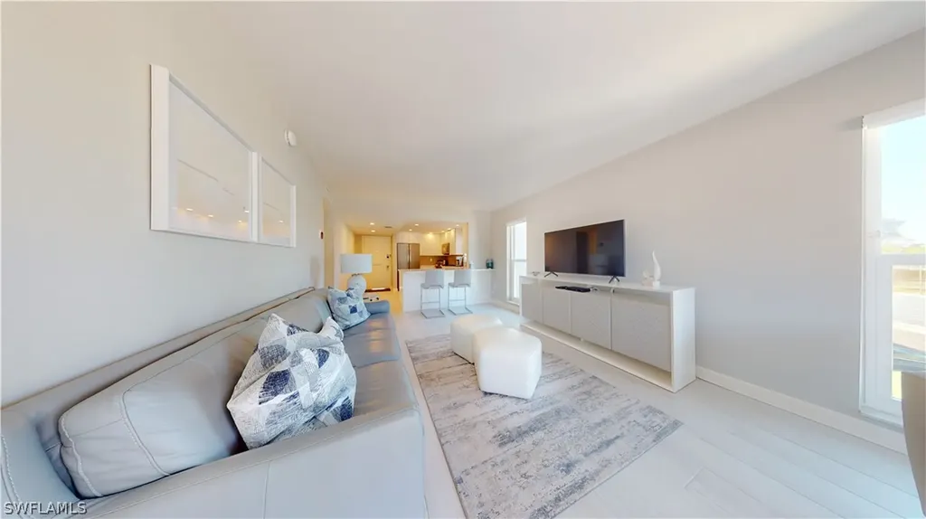 53 High Point Circle W Naples FL 34103
