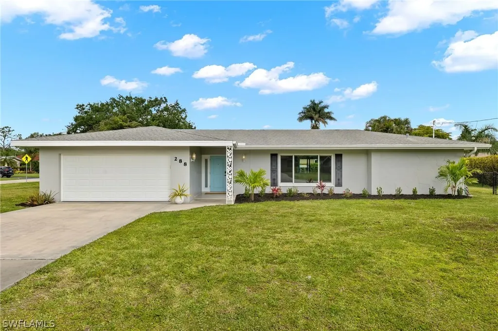 288 Cypress Way W Naples FL 34110