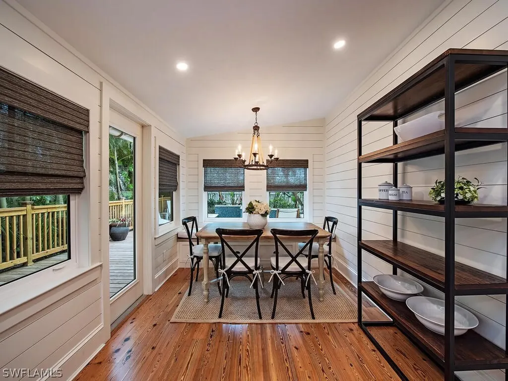 680 8th Avenue S Naples FL 34102