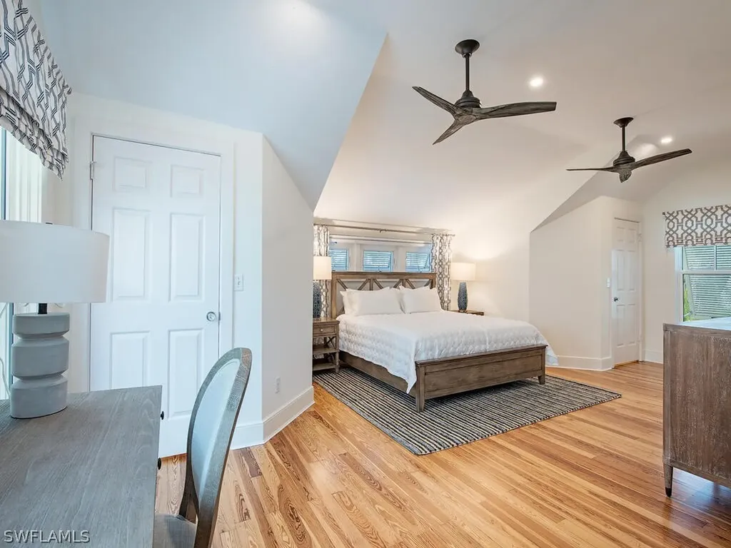 680 8th Avenue S Naples FL 34102