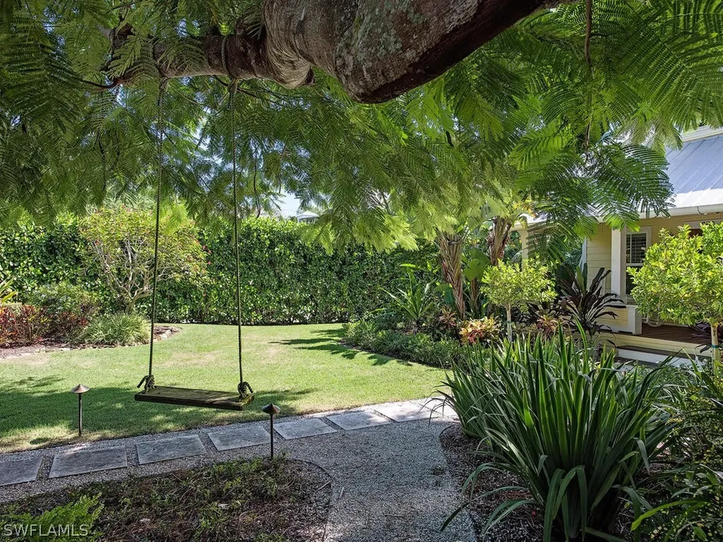 680 8th Avenue S Naples FL 34102