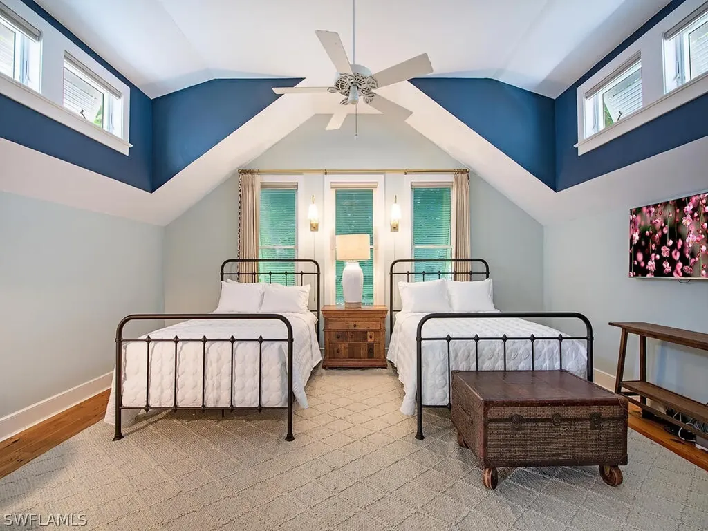 680 8th Avenue S Naples FL 34102