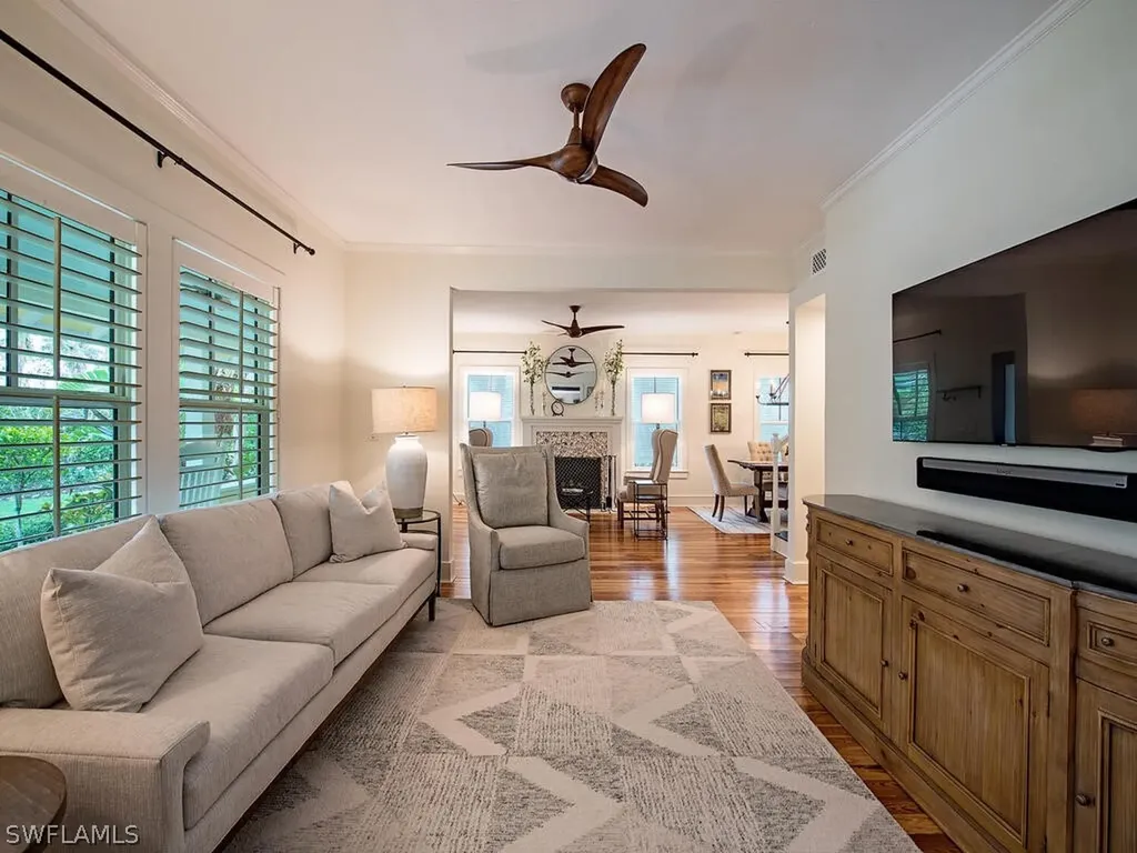 680 8th Avenue S Naples FL 34102