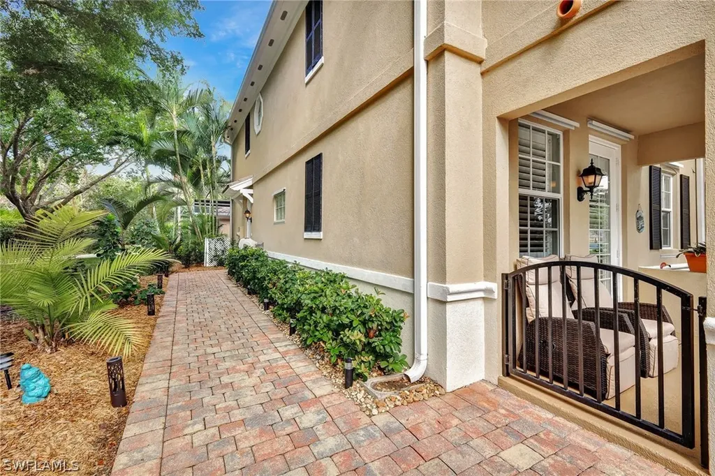 28614 Alessandria Circle Bonita Springs FL 34135