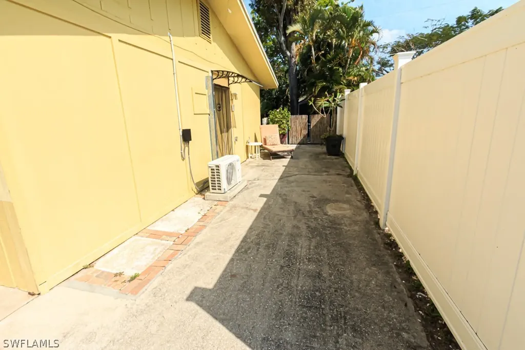 2201 Elkton Court Fort Myers FL 33907