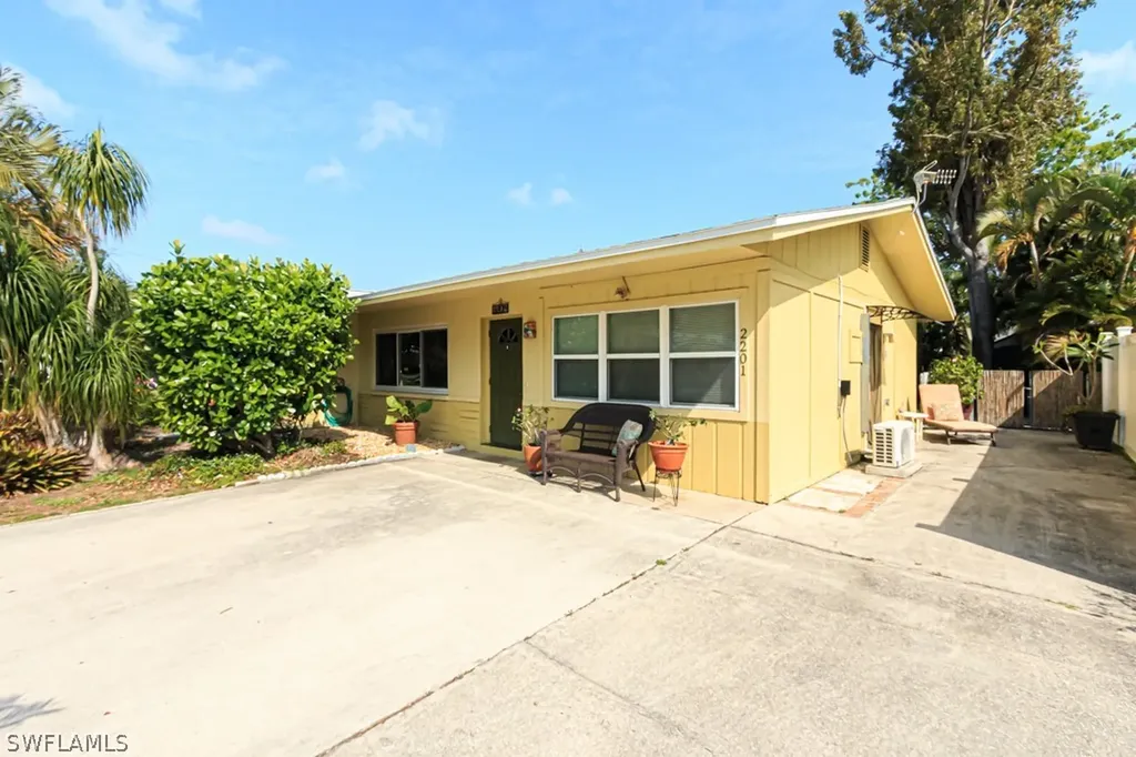 2201 Elkton Court Fort Myers FL 33907