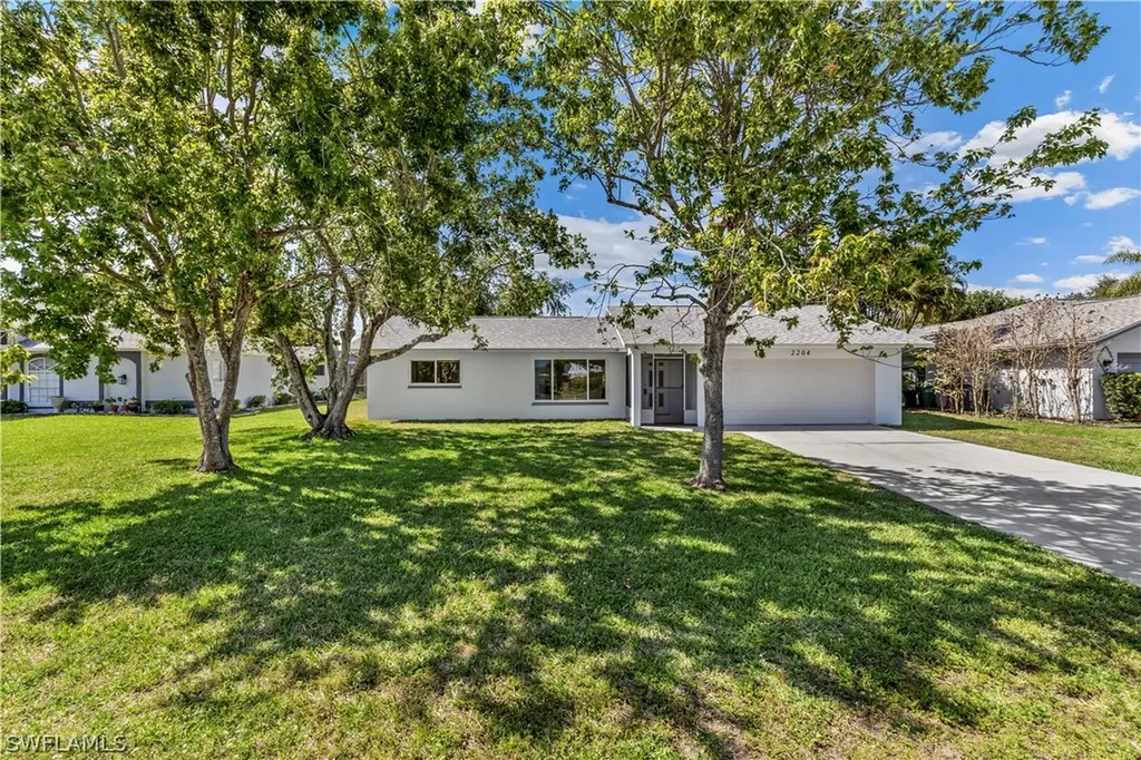 2204 Se 7th Street Cape Coral FL 33990