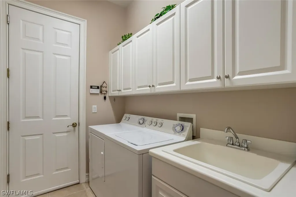 3095 Santorini Court Naples FL 34119