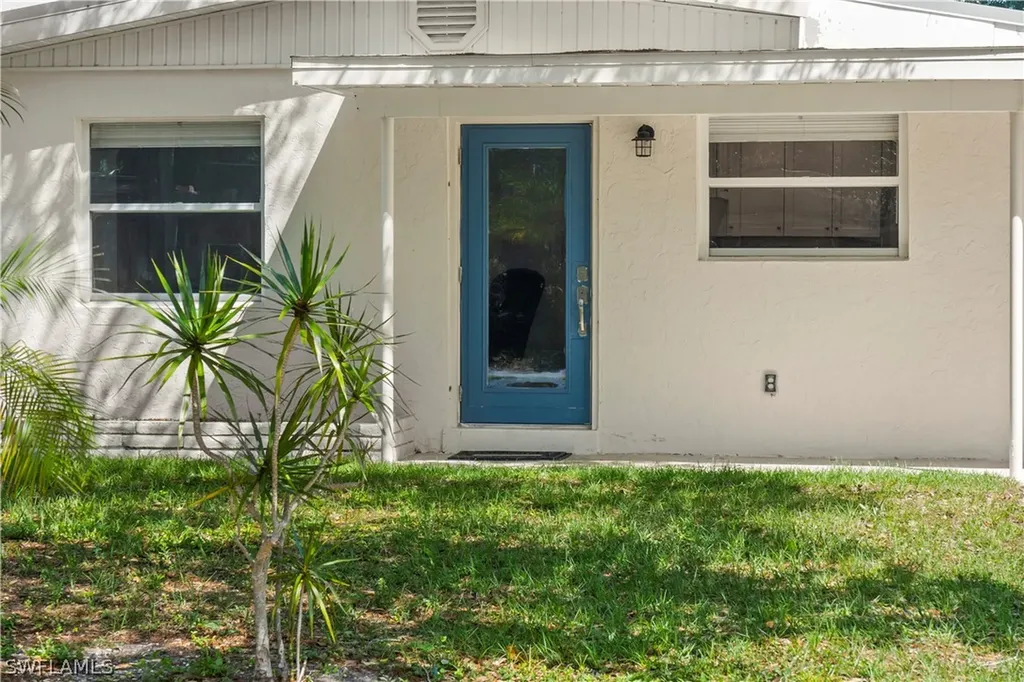 2345 Floyd Street Sarasota FL 34239