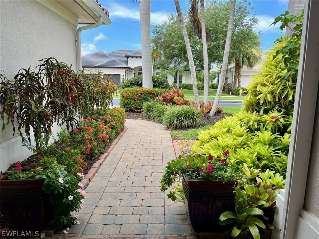 4956 Rustic Oaks Circle Naples FL 34105