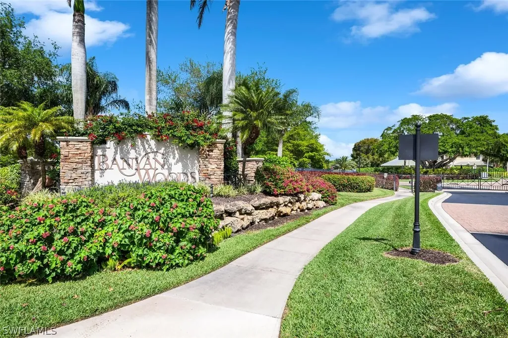 4956 Rustic Oaks Circle Naples FL 34105