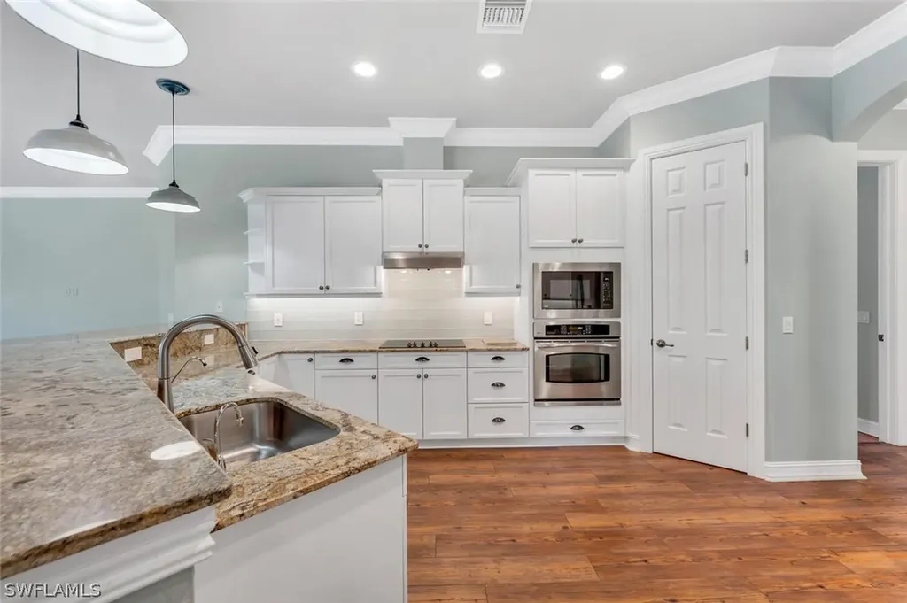 4956 Rustic Oaks Circle Naples FL 34105
