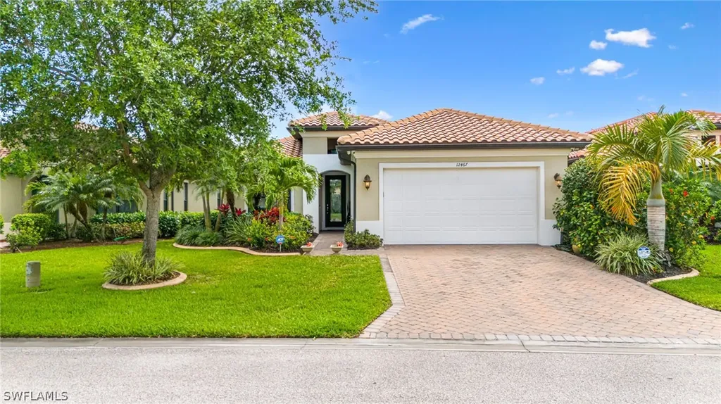 12467 Kentwood Avenue Fort Myers FL 33913