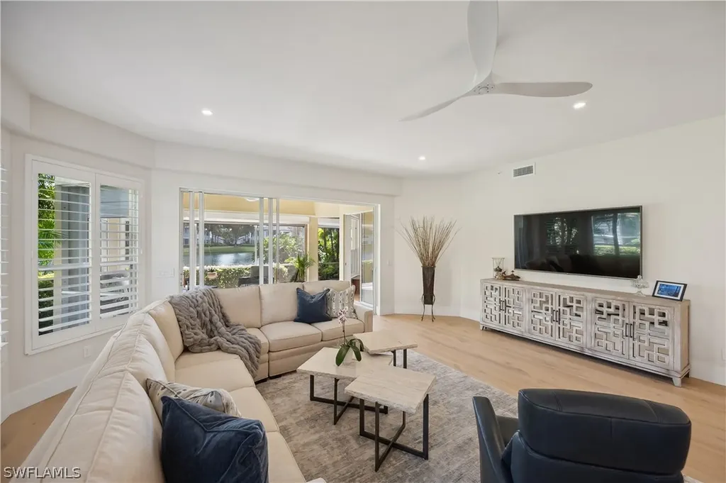 1875 Les Chateaux Boulevard Naples FL 34109