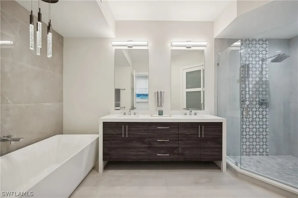 1875 Les Chateaux Boulevard Naples FL 34109