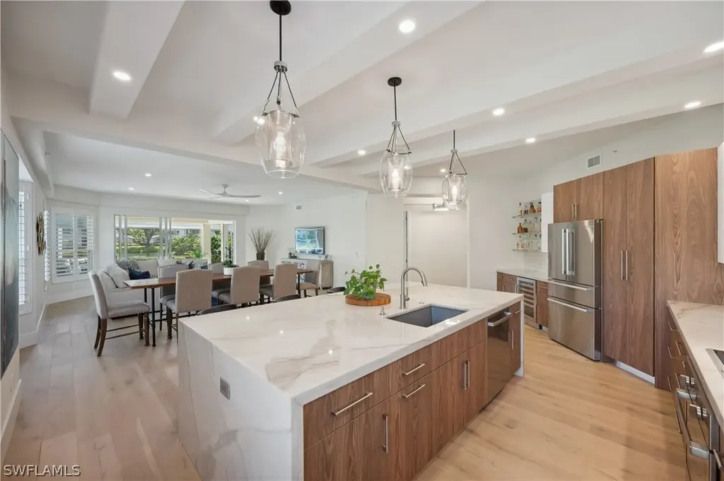 1875 Les Chateaux Boulevard Naples FL 34109