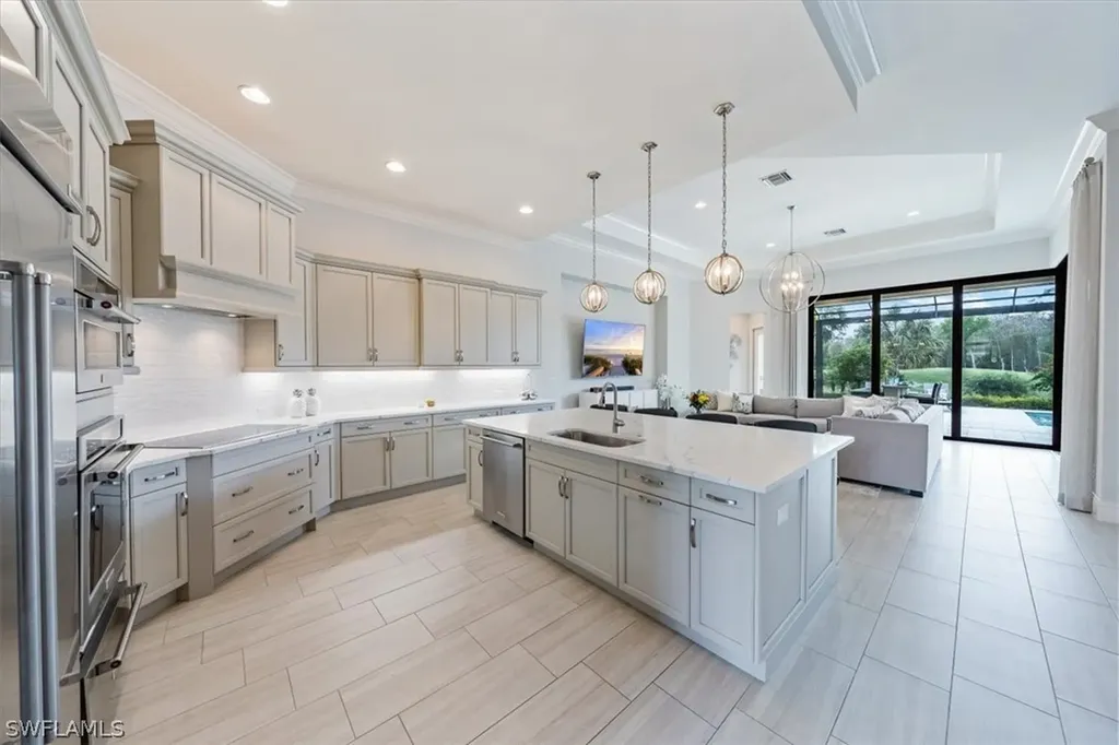 6368 Burnham Road Naples FL 34119