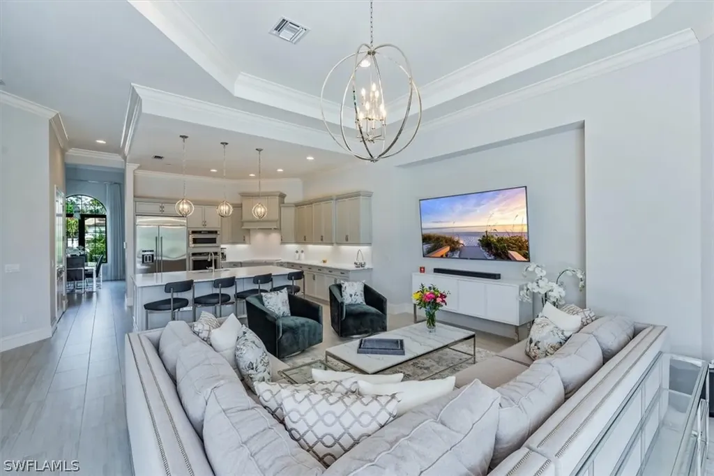 6368 Burnham Road Naples FL 34119