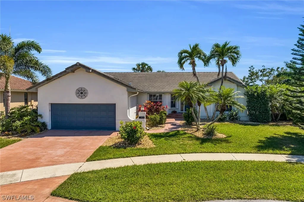Marco Island FL, 911 Ironwood Court