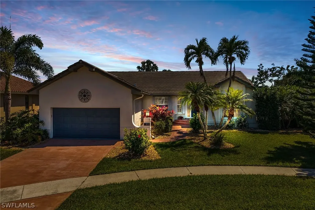 911 Ironwood Court Marco Island FL 34145