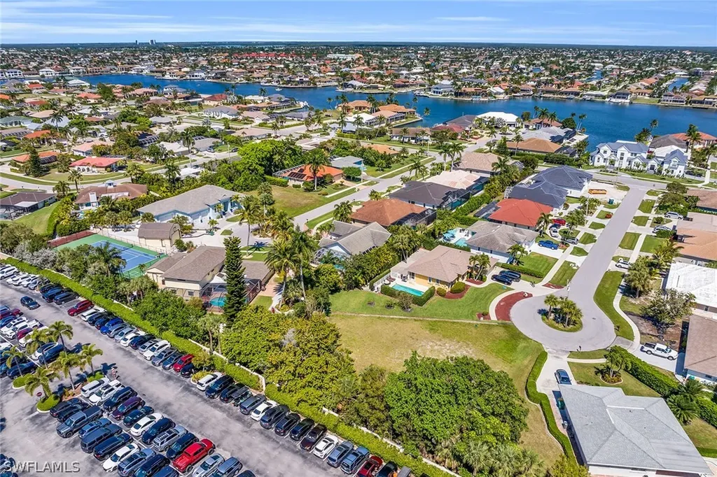 911 Ironwood Court Marco Island FL 34145