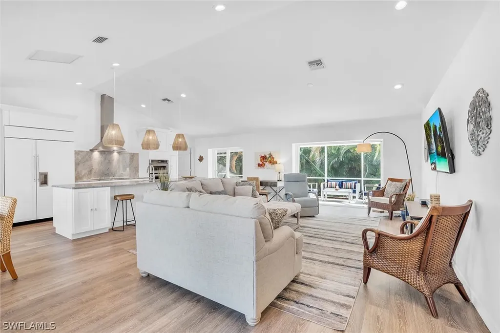 911 Ironwood Court Marco Island FL 34145