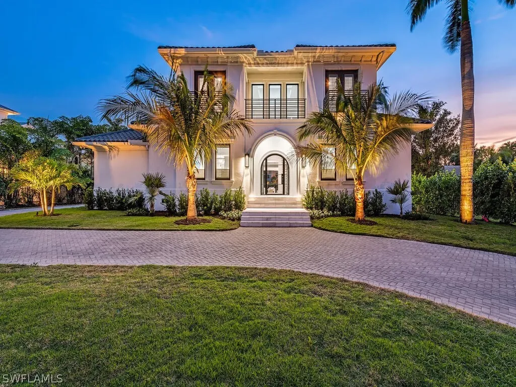 282 Bahia Point Naples FL 34103