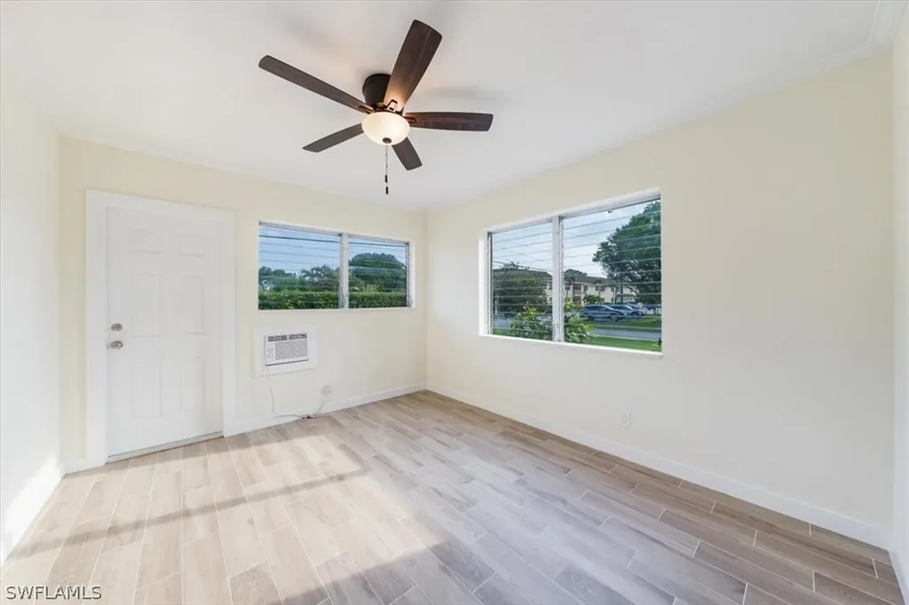 473 12th Avenue S Naples FL 34102