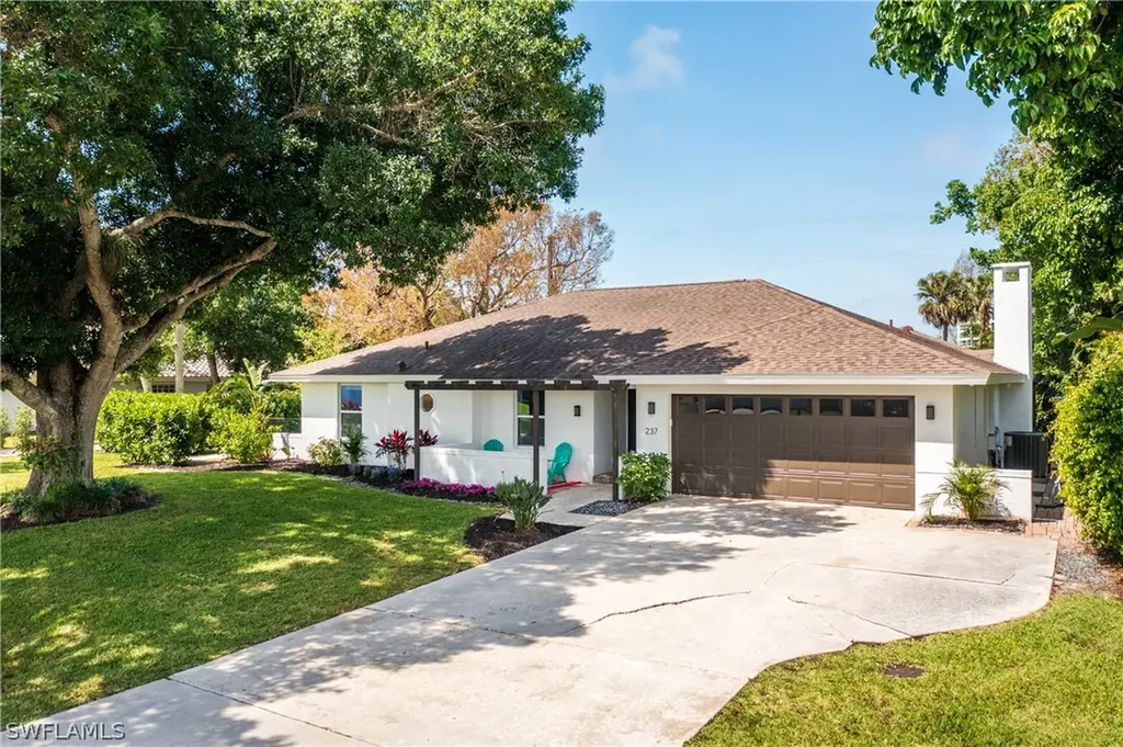 237 Burning Tree Drive Naples FL 34105