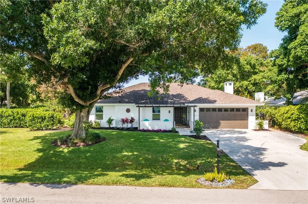 237 Burning Tree Drive Naples FL 34105