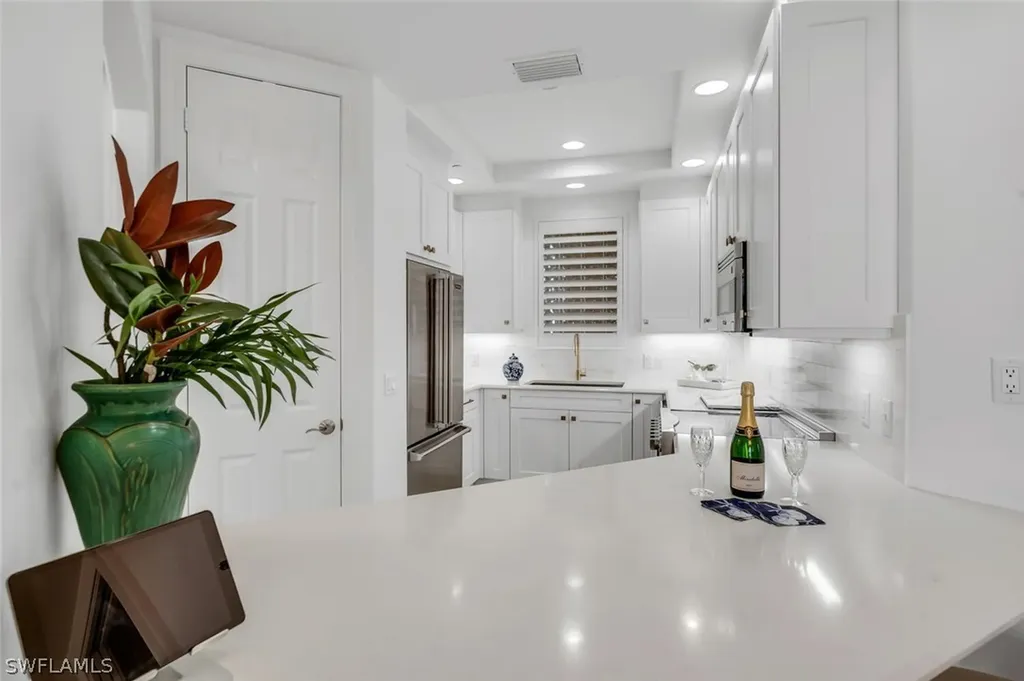 580 El Camino Real Naples FL 34119