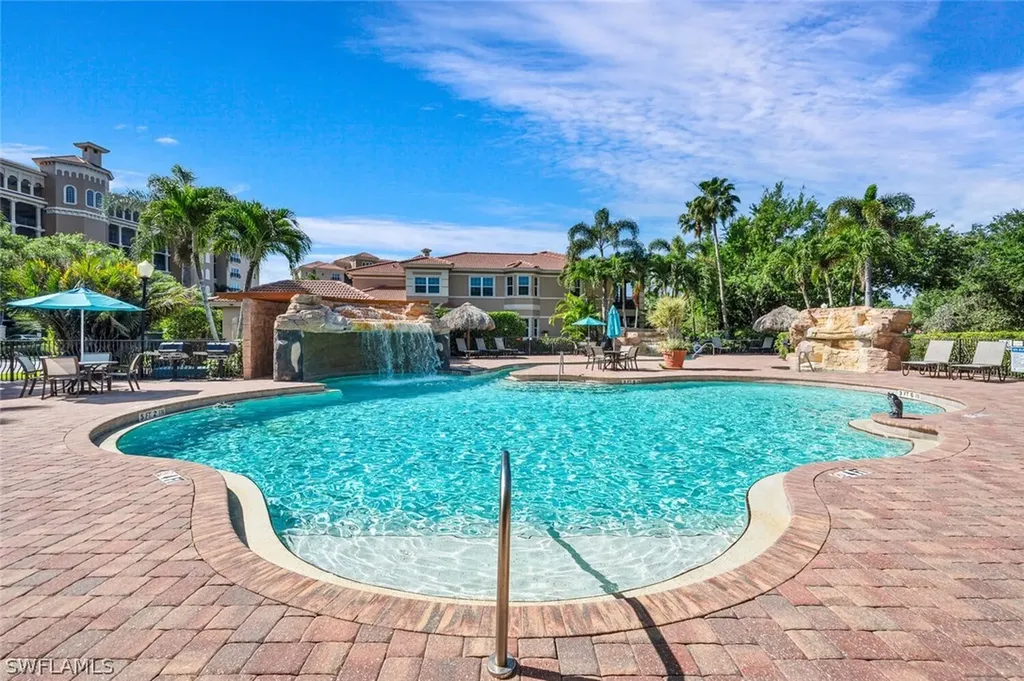 580 El Camino Real Naples FL 34119
