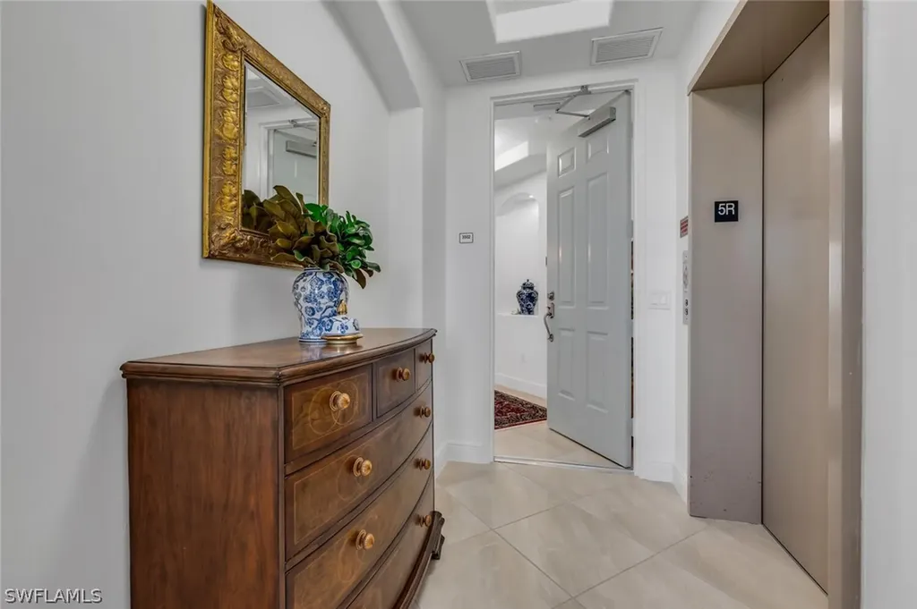 580 El Camino Real Naples FL 34119