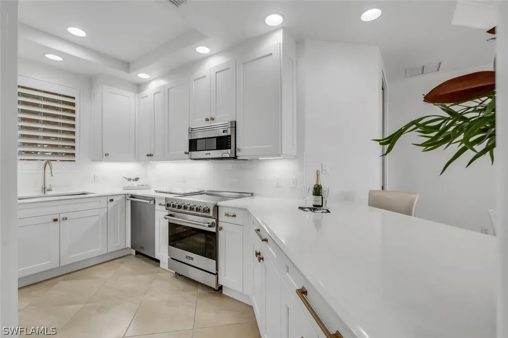 580 El Camino Real Naples FL 34119
