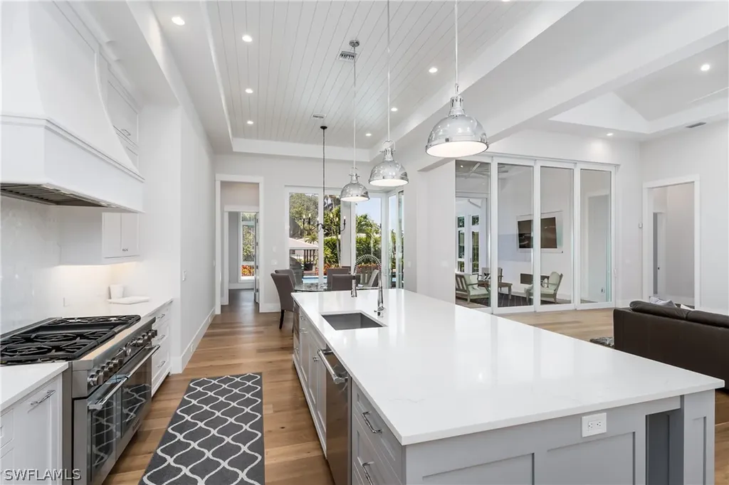 2150 Tarpon Road Naples FL 34102