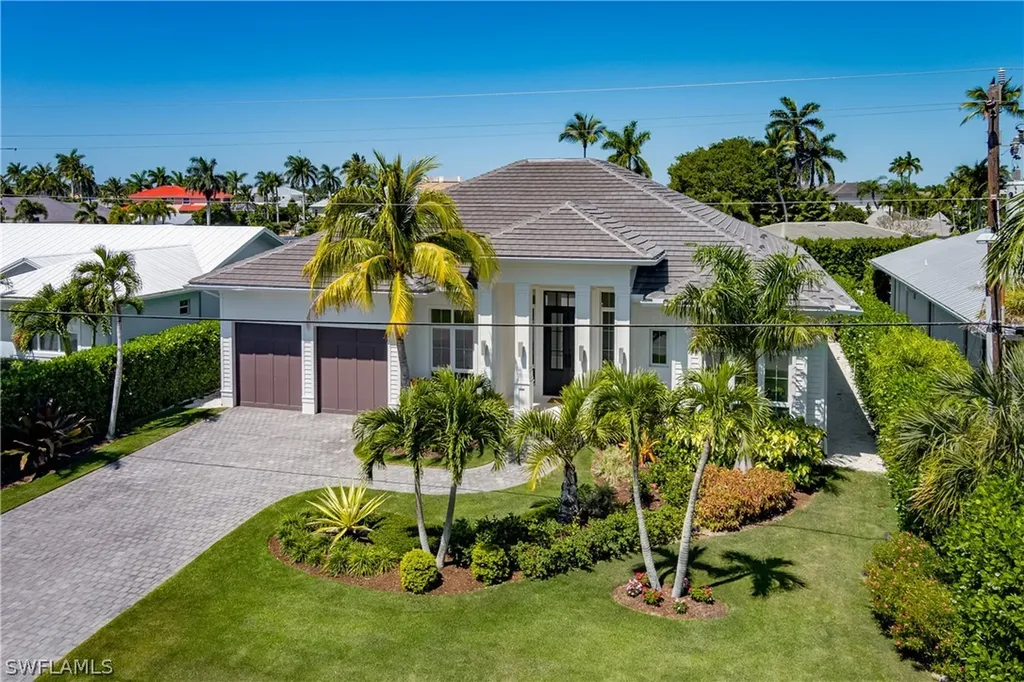 2150 Tarpon Road Naples FL 34102