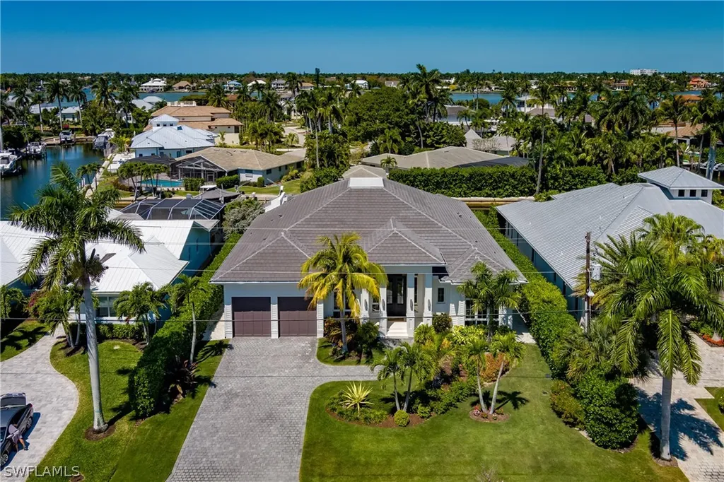 2150 Tarpon Road Naples FL 34102