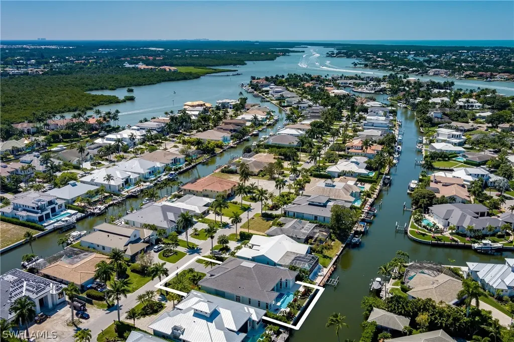 2150 Tarpon Road Naples FL 34102