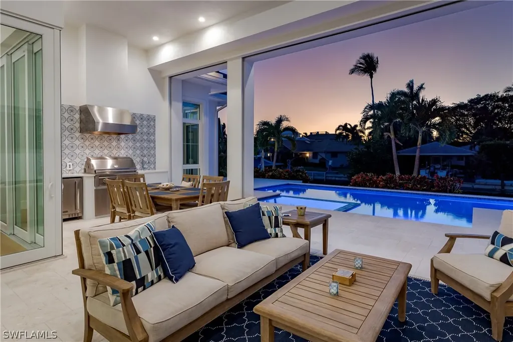 2150 Tarpon Road Naples FL 34102