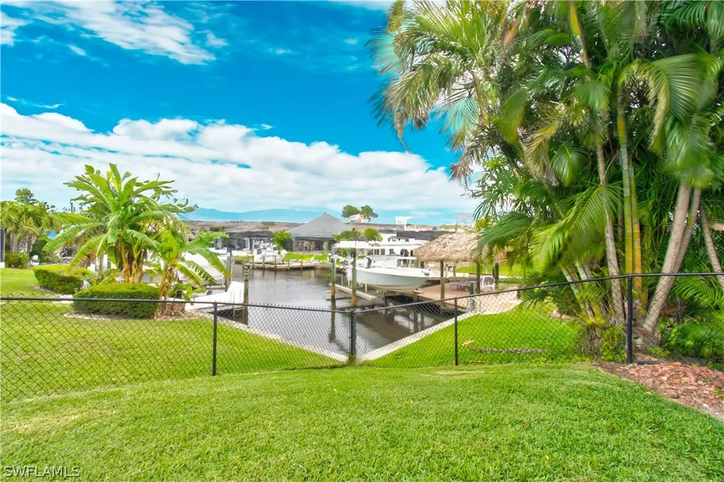 1201 SW 51st Terrace Cape Coral FL 33914