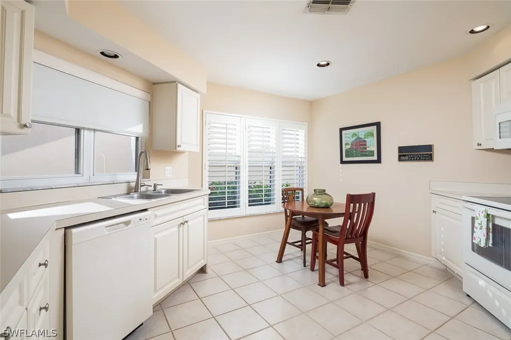 5943 Livermore Lane Naples FL 34119
