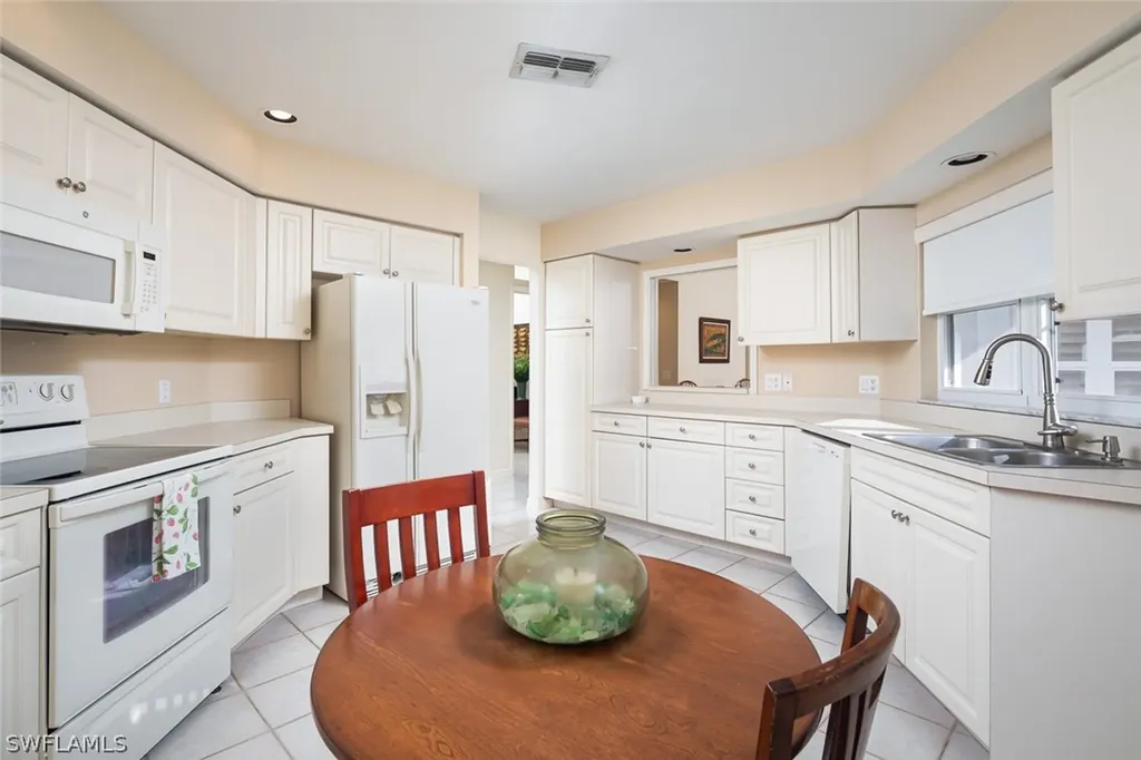 5943 Livermore Lane Naples FL 34119