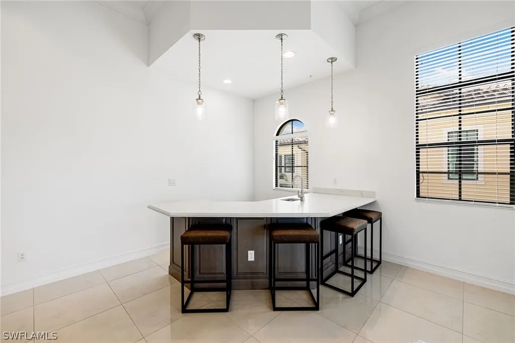 2489 Breakwater Way Naples FL 34112