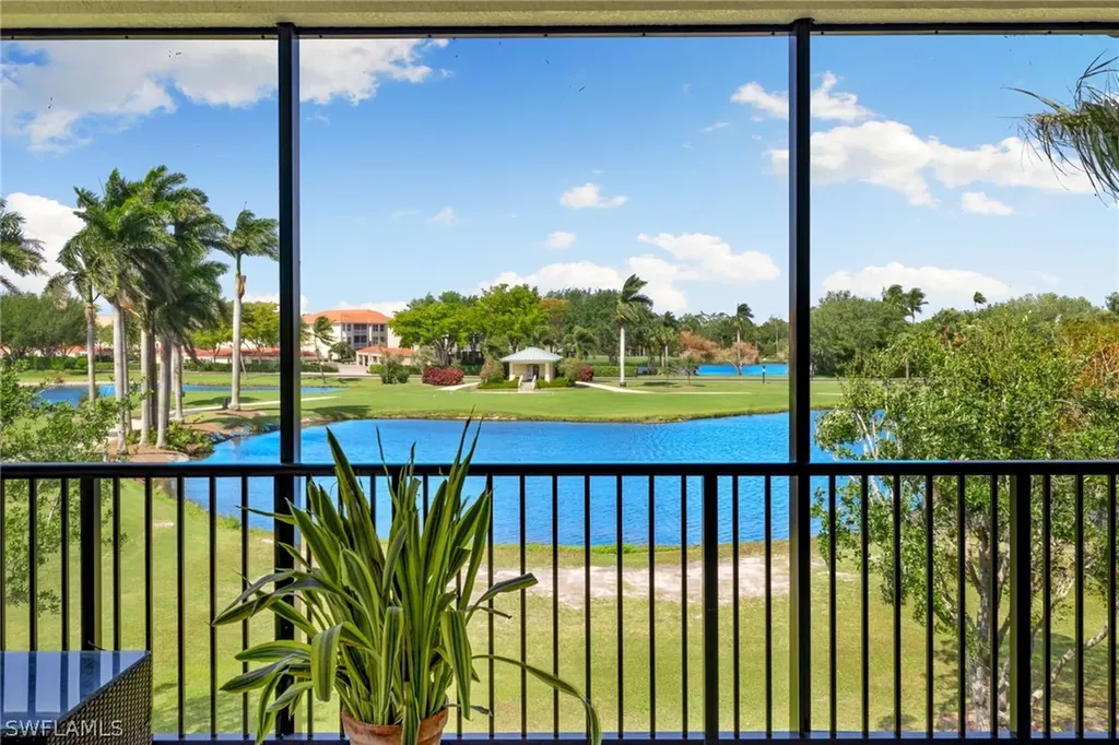 2489 Breakwater Way Naples FL 34112
