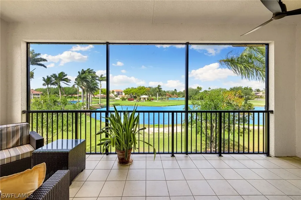 2489 Breakwater Way Naples FL 34112